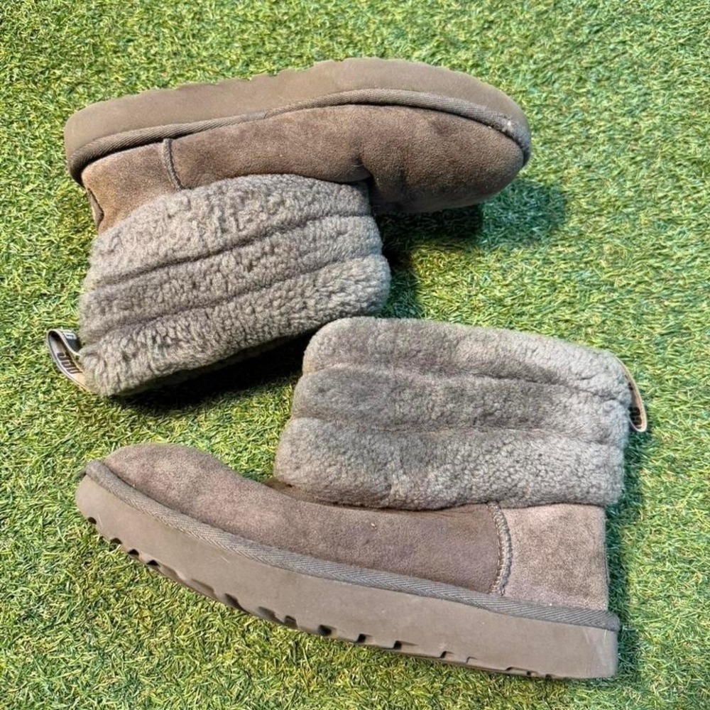 UGG Classic Short Boots Grey (Women's US‎ 6)
